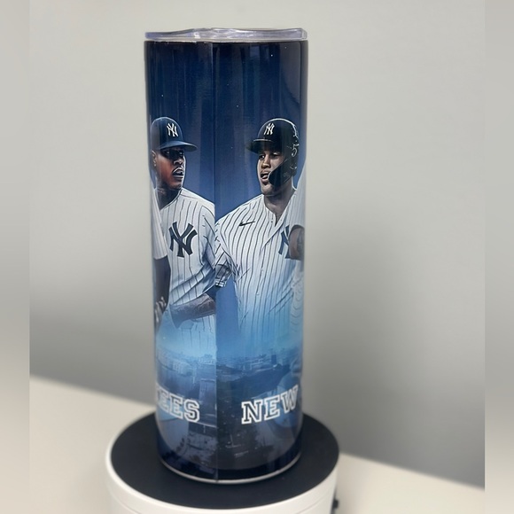 *NEW* NY Yankees Custom Themed - 20 oz Stainless‎ Steel Tumbler. - Picture 3 of 5